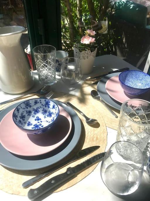Charming Studio To Venelles 10 Minutes From Aix Exterior foto